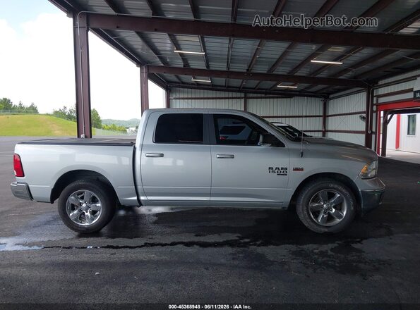 1C6RR6LT1KS538646 2019 RAM 1500 CLASSIC Серебряный 