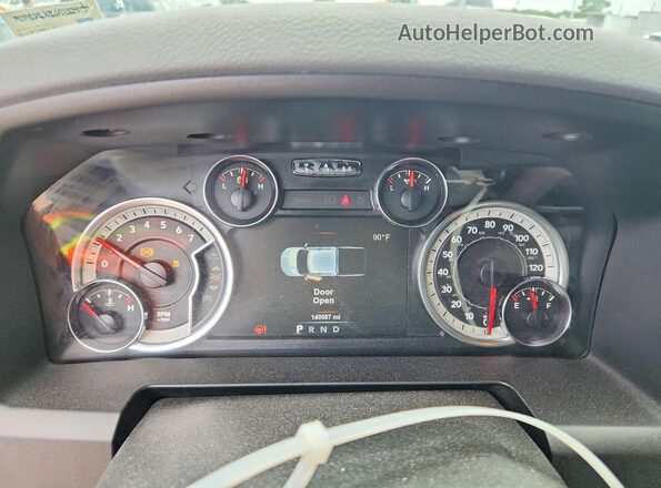 1C6RR6LT1KS600787 2019 RAM 1500 Brown ხელსაწყოთა პანელის ხედი