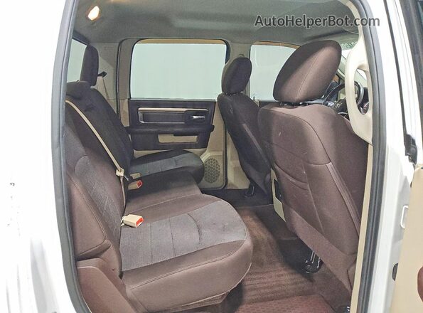 1C6RR6LT4HS500627 2017 RAM 1500 Белый Вид задних сидений