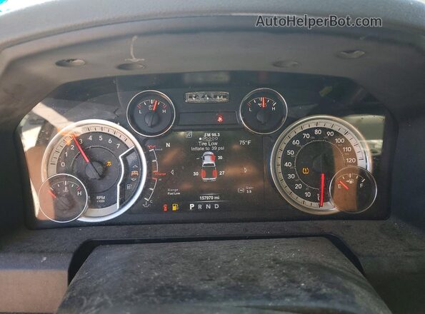 1C6RR6LT4HS806212 2017 RAM 1500 White Вид щитка приладів