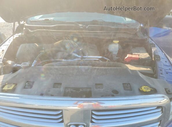1C6RR6LT4JS105661 2018 RAM 1500 Blue Vista interior trasera