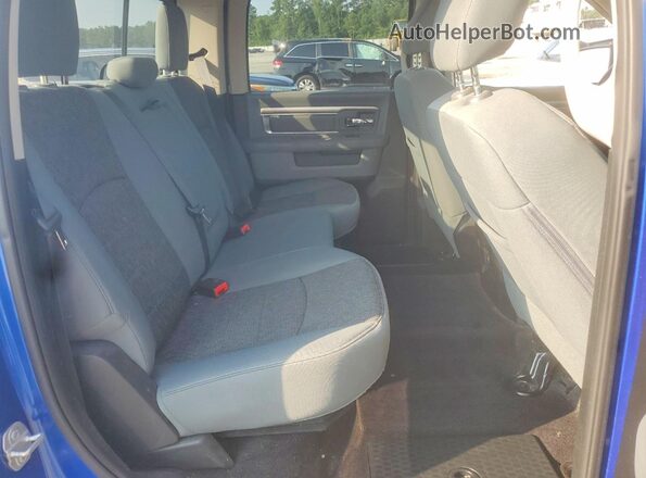 1C6RR6LT4JS105661 2018 RAM 1500 Blue Vista de los asientos traseros