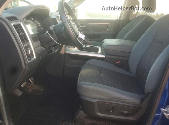1C6RR6LT4JS105661 2018 RAM 1500 Blue Vista interior delantera