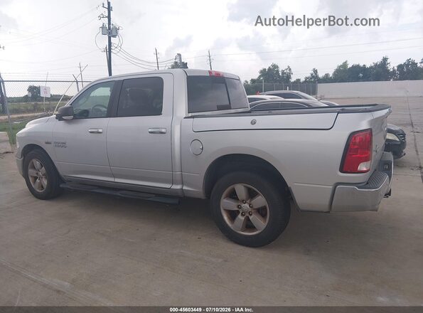 1C6RR6LT5GS381100 2016 RAM 1500 Silver Widok wnętrza 360 stopni