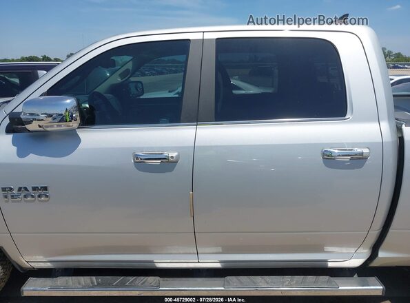 1C6RR6LT5JS244813 2018 RAM 1500 Silver Սալոնի 360 աստիճան տեսք
