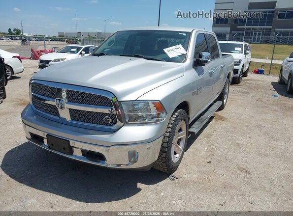 1C6RR6LT5JS244813 2018 RAM 1500 Silver Առջևի ձախ երեք քառորդ տեսարան