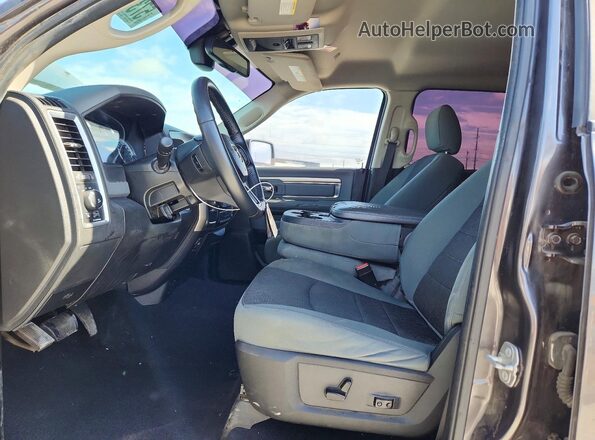 1C6RR6LT5KS539038 2019 RAM 1500 Серый Вид салона спереди