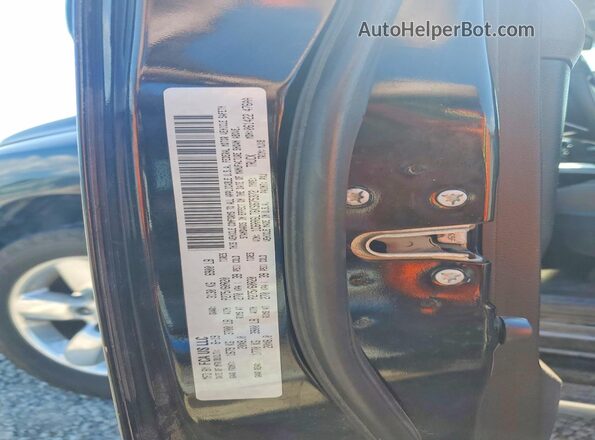 1C6RR6LT6KS675372 2019 RAM 1500 Black Widok komory silnika