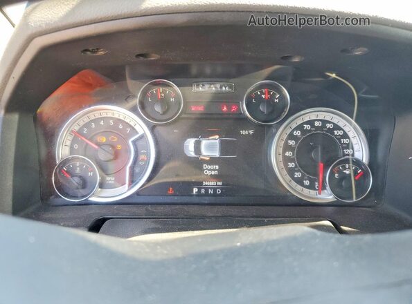 1C6RR6LT6KS675372 2019 RAM 1500 Black Widok zestawu wskaźników