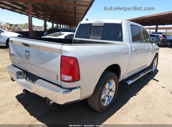 1C6RR6LT7JS275299 2018 RAM 1500 Silver Tył prawy