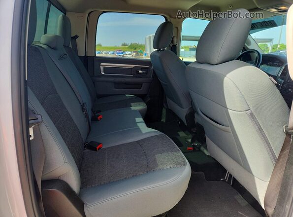 1C6RR6LT7KS554785 2019 RAM 1500 Белый Вид задних сидений