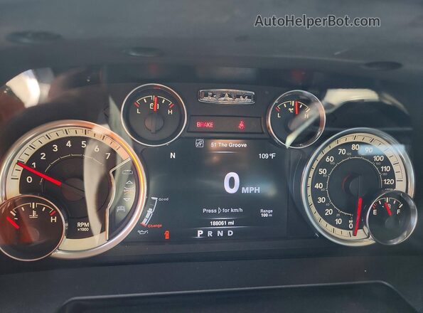 1C6RR6LT8GS179674 2016 RAM 1500 Серебряный Вид щитка приборов
