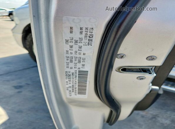 1C6RR6LT8GS179674 2016 RAM 1500 Серебряный Вид подкапотного пространства