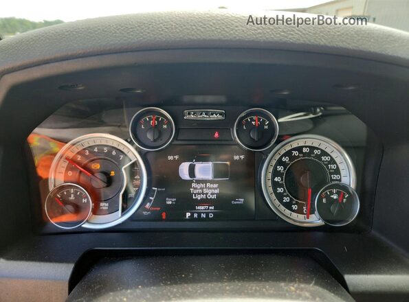 1C6RR6LT8GS221468 2016 RAM 1500 Burgundy Սարքավորումների վահանակի տեսք