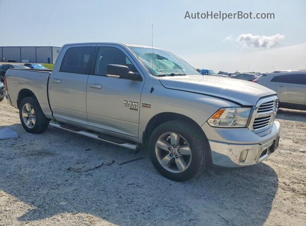 1C6RR6LT8KS563625 2019 RAM 1500 Silver Delantero derecho