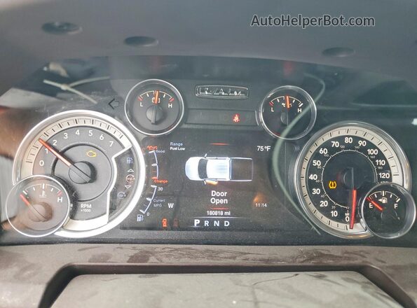 1C6RR6LT9GS210088 2016 RAM 1500 White Սարքավորումների վահանակի տեսք