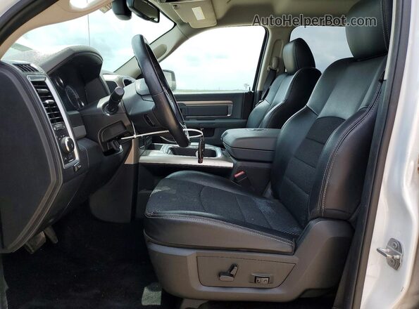1C6RR6LT9HS805833 2017 RAM 1500 White Widok wnętrza z przodu