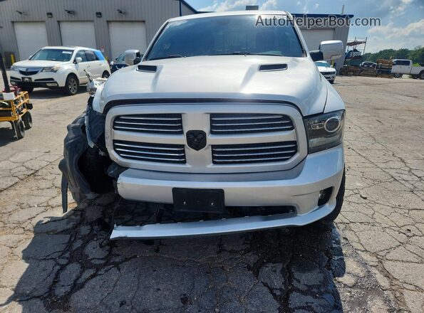 1C6RR6MT1HS562002 2017 RAM 1500 Серебряный Вид спереди