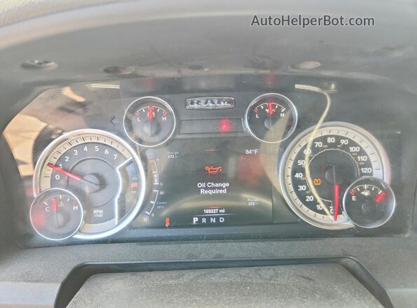 1C6RR6TT2HS735401 2017 RAM 1500 Black ხელსაწყოთა პანელის ხედი