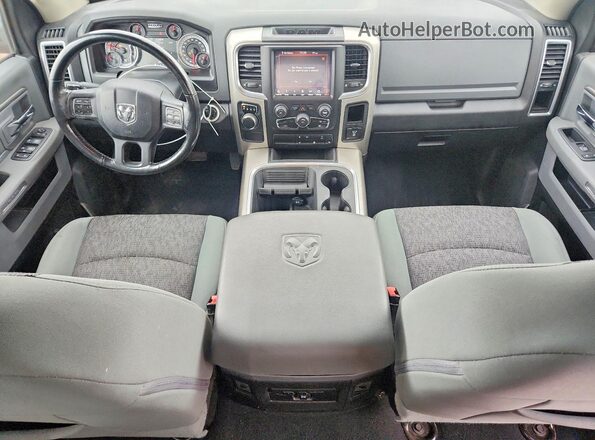1C6RR6TT2LS135647 2020 RAM 1500 Silver წინა პანელის ხედი