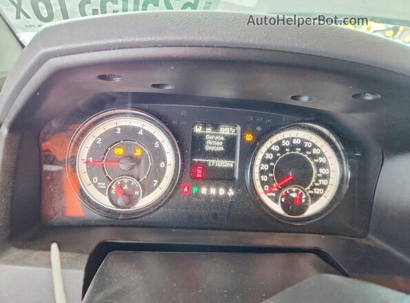 1C6RR6TT8LS119372 2020 RAM 1500 White Vista del cuadro de instrumentos