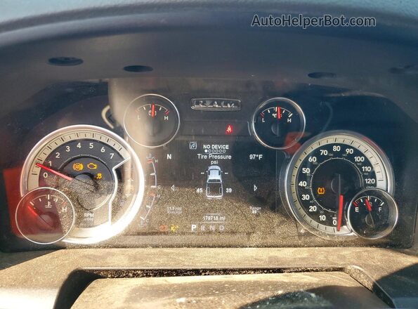 1C6RR6TTXHS576790 2017 RAM 1500 Black ხელსაწყოთა პანელის ხედი