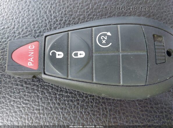 1C6RR6VT1JS131289 2018 RAM 1500 White Dashboard view