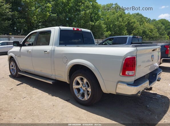 1C6RR6VT1JS131289 2018 RAM 1500 White 360 interior view