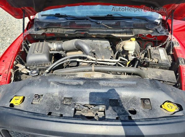 1C6RR6YT4GS100817 2016 RAM 1500 Red Widok wnętrza z tyłu