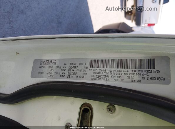 1C6RR7FG0HS610319 2017 RAM 1500 White Vista del compartimento del motor