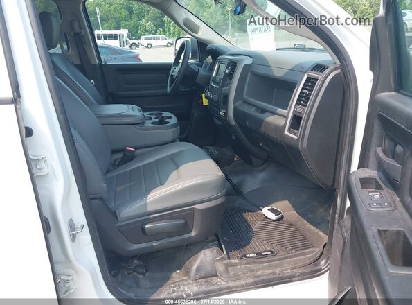 1C6RR7FG0KS658619 2019 RAM 1500 CLASSIC White Front interior view