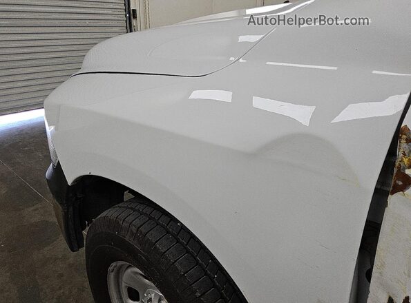 1C6RR7FG1JS303392 2018 RAM 1500 White Սալոնի 360 աստիճան տեսք