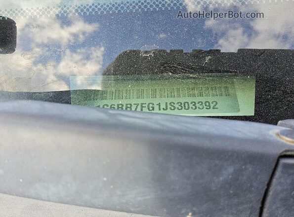 1C6RR7FG1JS303392 2018 RAM 1500 White Շարժիչի բաժամունքի տեսք