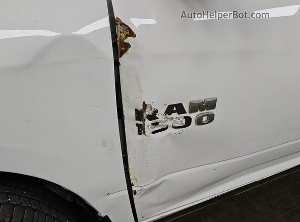 1C6RR7FG1JS303392 2018 RAM 1500 White 