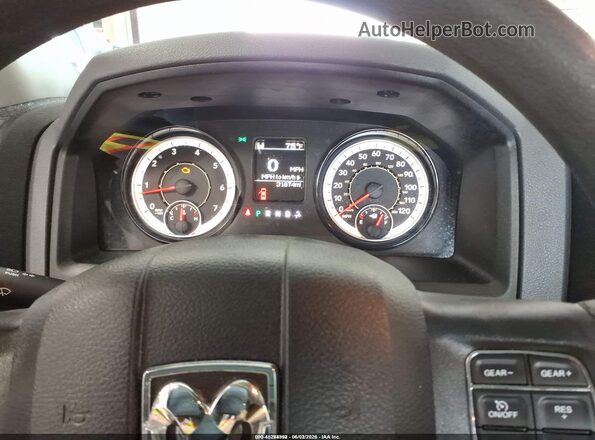 1C6RR7FG1JS326221 2018 RAM 1500 White Вид задніх сидінь