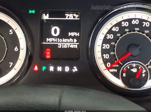 1C6RR7FG1JS326221 2018 RAM 1500 White 