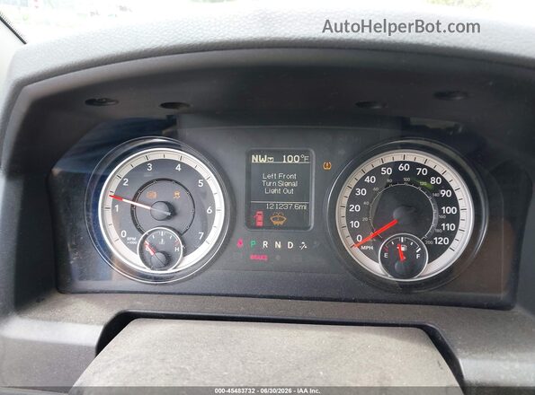 1C6RR7FG2JS263856 2018 RAM 1500 Blue Rear seats view