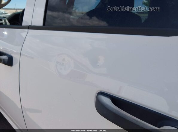 1C6RR7FG3HS826553 2017 RAM 1500 White Вид задньої частини салону