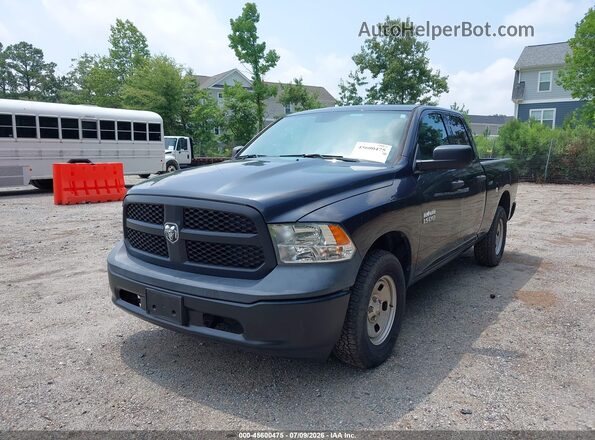 1C6RR7FG3JS294243 2018 RAM 1500 Blue Առջևի ձախ երեք քառորդ տեսարան
