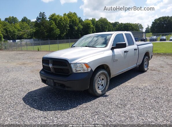 1C6RR7FG3JS326091 2018 RAM 1500 Silver Առջևի ձախ երեք քառորդ տեսարան