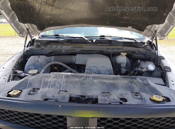 1C6RR7FG3JS326091 2018 RAM 1500 Silver Հետևի տեսք