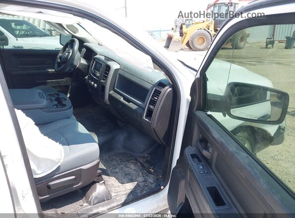 1C6RR7FG3KS645542 2019 RAM 1500 CLASSIC White Front interior view