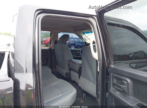 1C6RR7FG4HS607424 2017 RAM 1500 Black VIN կոդի պիտակի տեսք