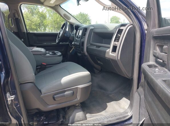 1C6RR7FG4JS326097 2018 RAM 1500 Синий Вид салона спереди