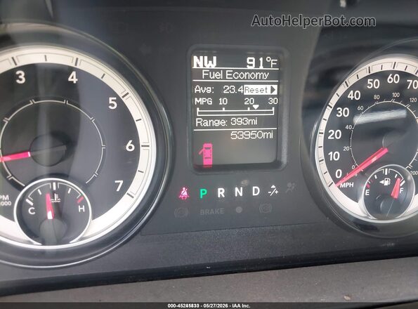 1C6RR7FG5HS709346 2017 RAM 1500 Gray Вид задніх сидінь
