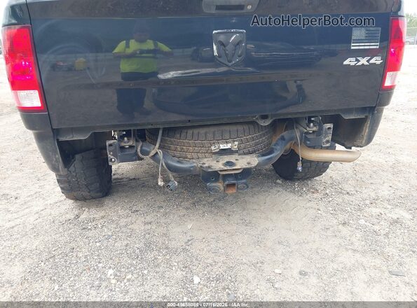 1C6RR7FG5HS737972 2017 RAM 1500 Черный 