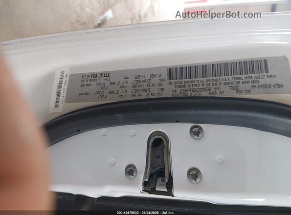 1C6RR7FG5KS629536 2019 RAM 1500 CLASSIC White Widok komory silnika