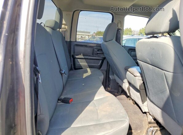 1C6RR7FG6JS297931 2018 RAM 1500 Серый Вид задних сидений