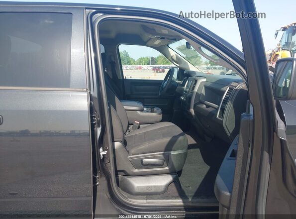 1C6RR7FG6JS348716 2018 RAM 1500 Black Vista interior delantera