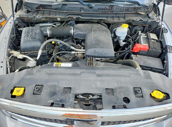 1C6RR7FG6MS524393 2021 RAM 1500 Silver Вид задньої частини салону